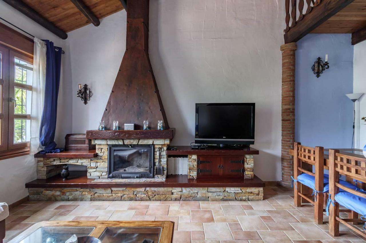 Encantadora Casa Con Piscina Privada Y Chimenea Padul ภายนอก รูปภาพ